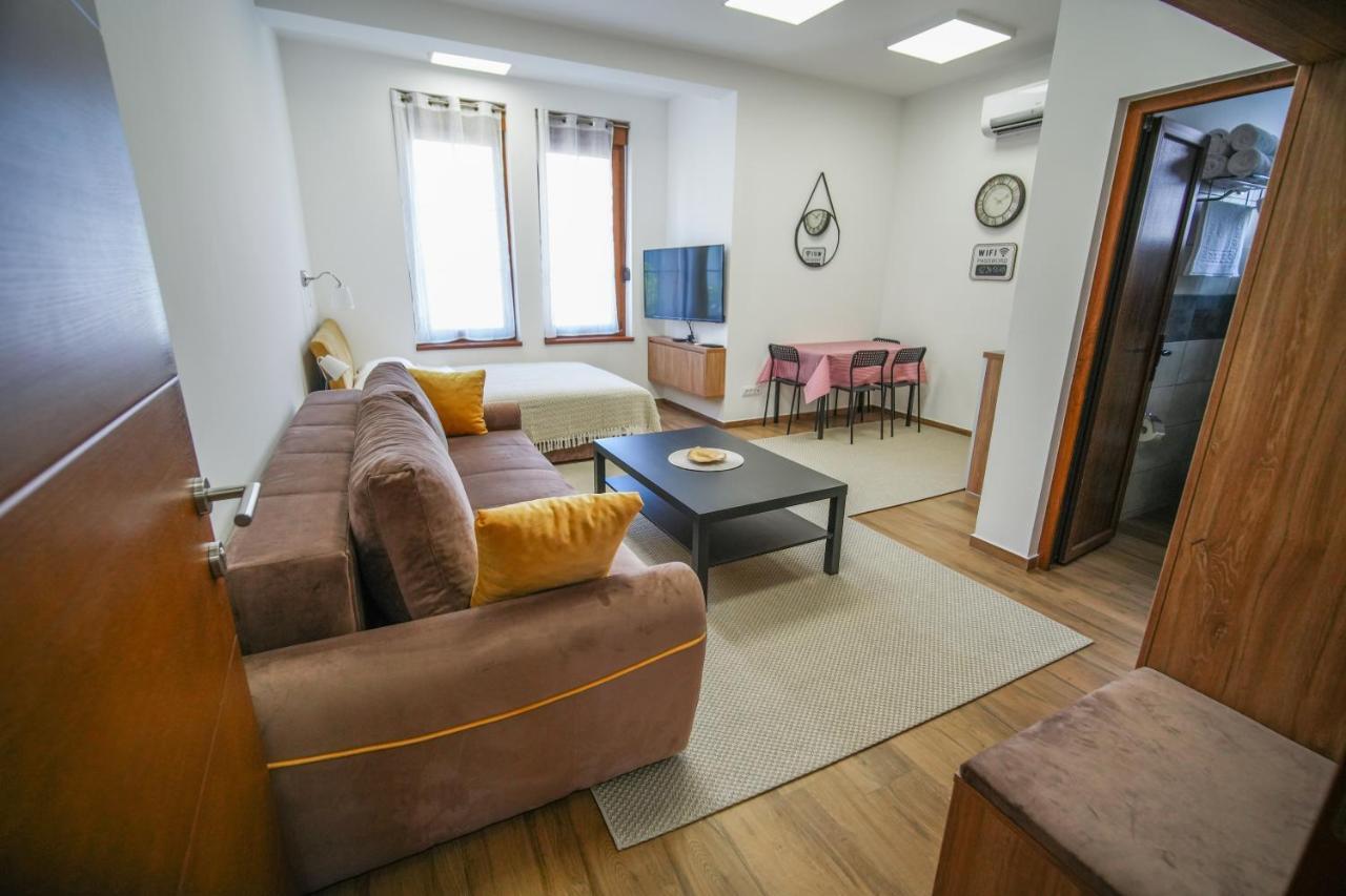 Prenociste Sole Aparthotel Vranje Buitenkant foto