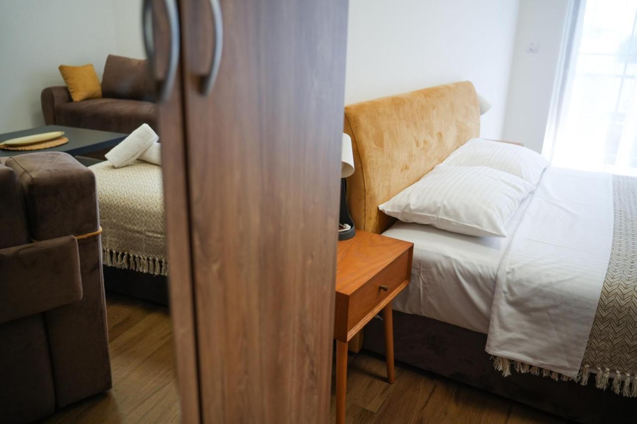Prenociste Sole Aparthotel Vranje Buitenkant foto